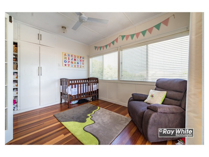 24 Nathan Street, The Range QLD 4700