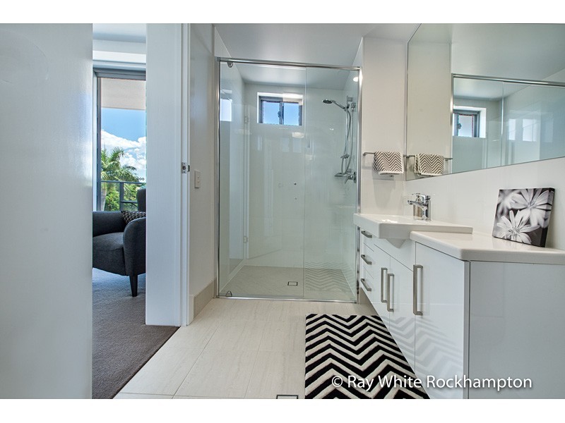 201/2-4 Victoria Parade, Rockhampton City QLD 4700