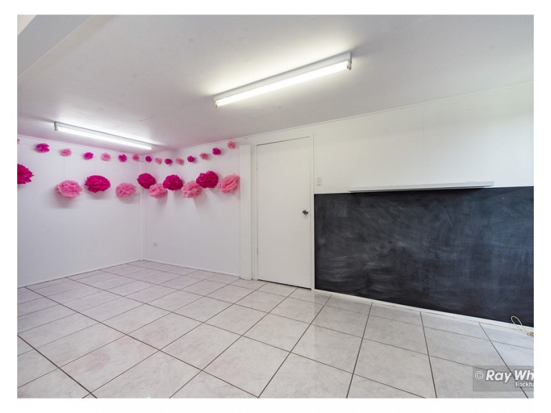 97 Rice Street, Park Avenue QLD 4701