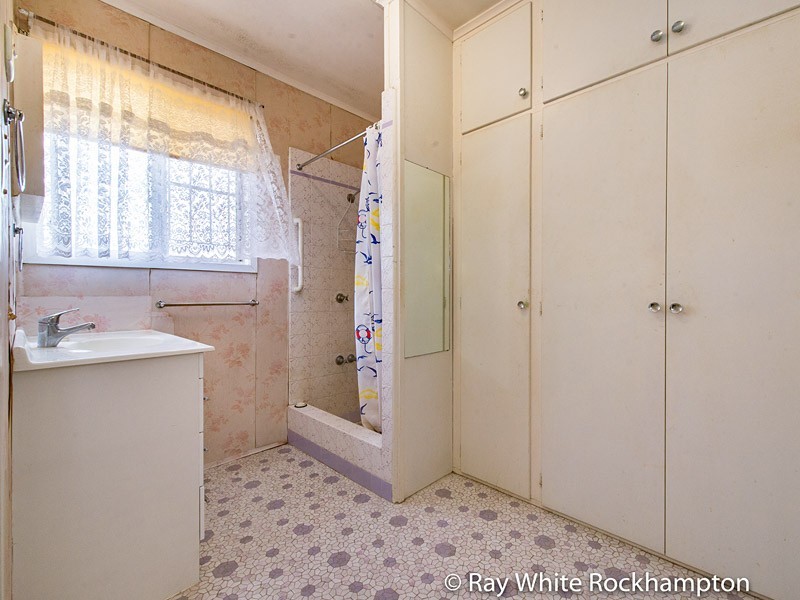 53 Menzies Street, Park Avenue QLD 4701