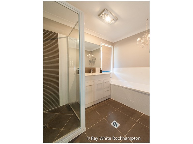 8 Sandy’s Place, Kawana QLD 4701