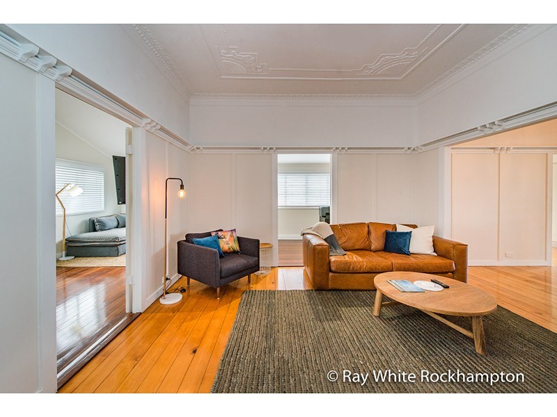 7 Penlington Street, The Range QLD 4700