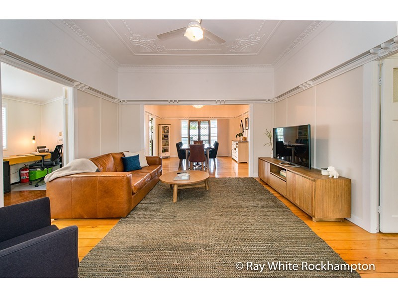 7 Penlington Street, The Range QLD 4700