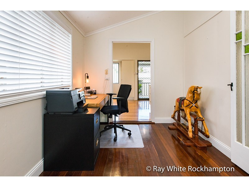 7 Penlington Street, The Range QLD 4700