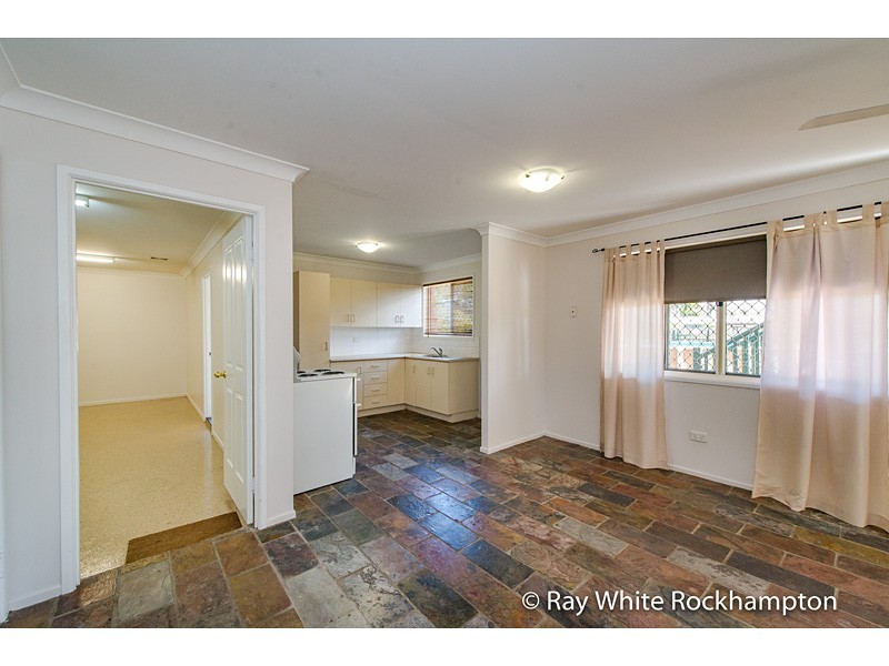 7 Orana Place, Kawana QLD 4701