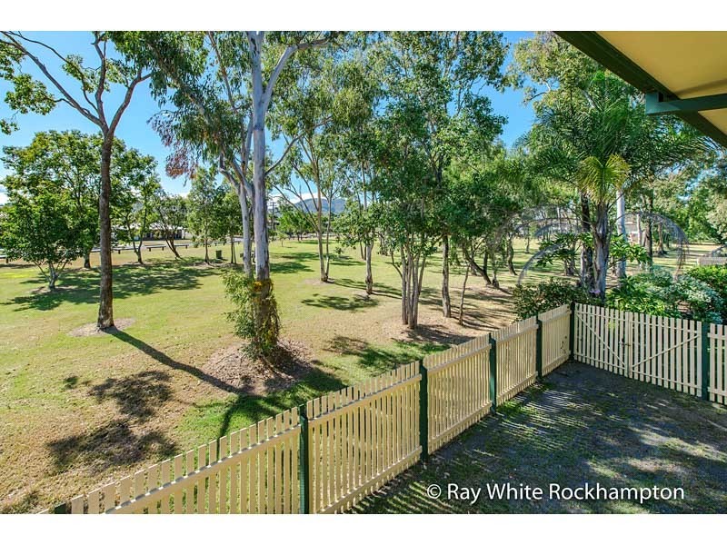 7 Orana Place, Kawana QLD 4701