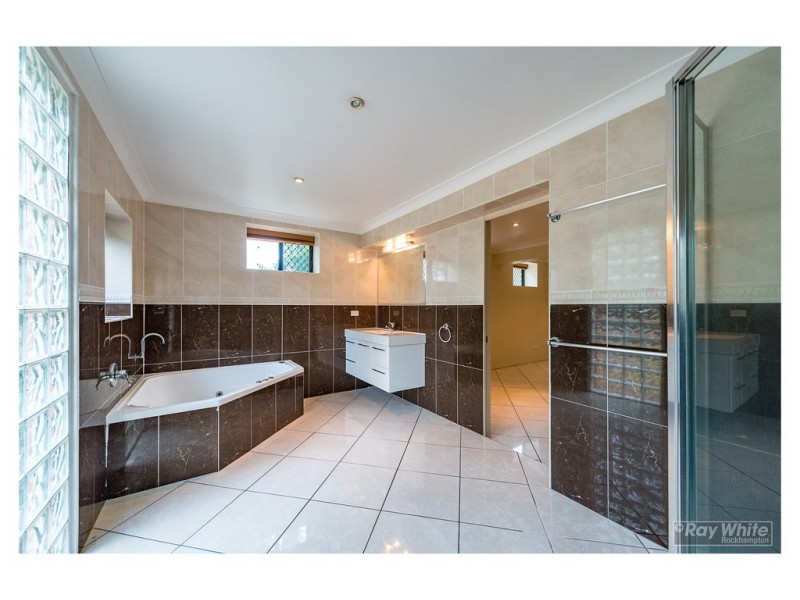 248 Farm Street, Kawana QLD 4701