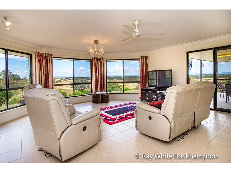 13 Trenwith Terrace, Rockyview QLD 4701