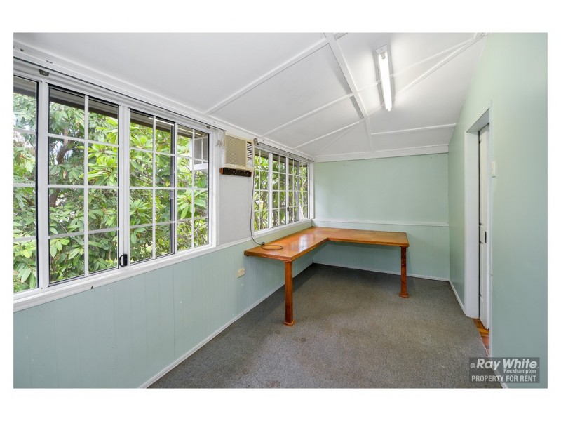 24 Pilkington Street, Koongal QLD 4701