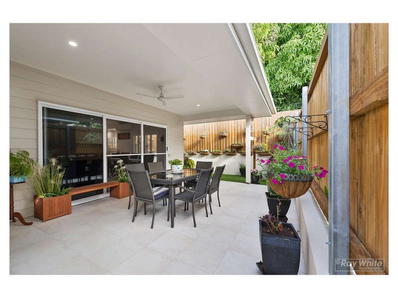 2/188-192 Upper Dawson Road, The Range QLD 4700