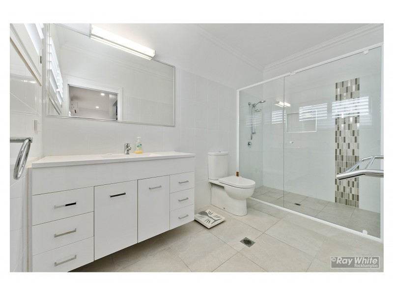 2/188-192 Upper Dawson Road, The Range QLD 4700