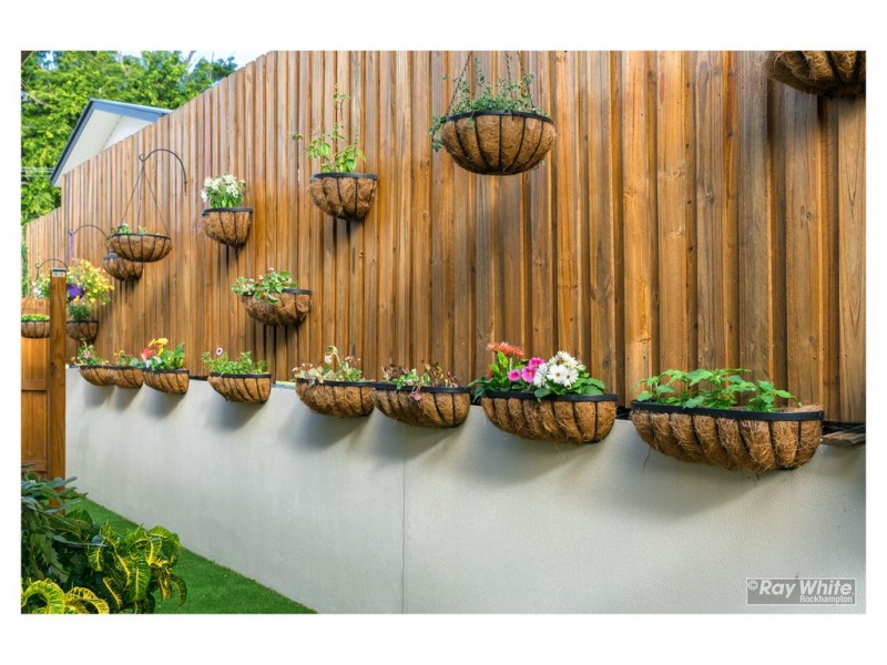 2/188-192 Upper Dawson Road, The Range QLD 4700