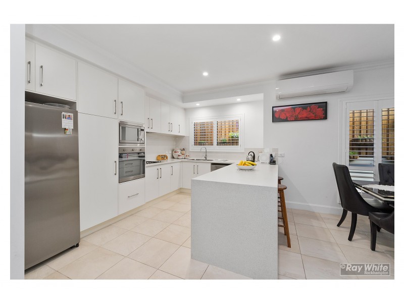 2/188-192 Upper Dawson Road, The Range QLD 4700