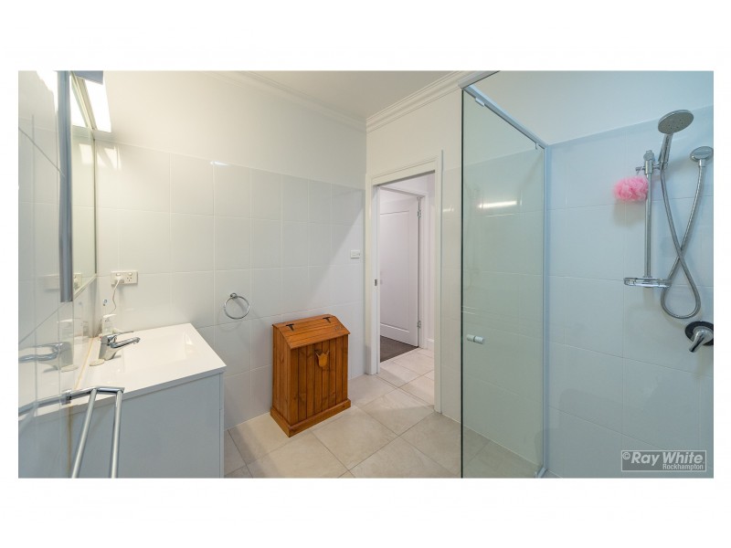 2/188-192 Upper Dawson Road, The Range QLD 4700