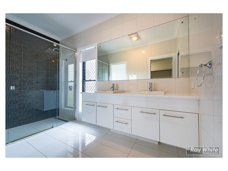 30 Riverside Drive, Parkhurst QLD 4702