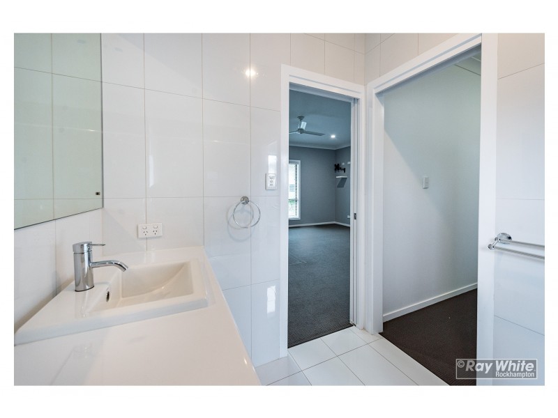 30 Riverside Drive, Parkhurst QLD 4702