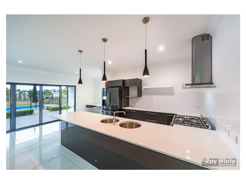 30 Riverside Drive, Parkhurst QLD 4702
