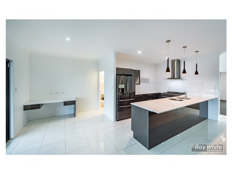 30 Riverside Drive, Parkhurst QLD 4702