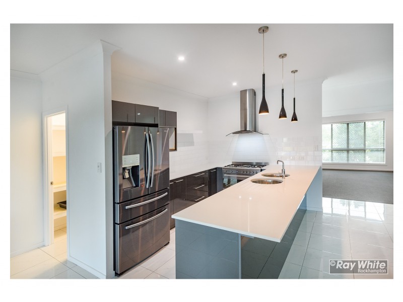 30 Riverside Drive, Parkhurst QLD 4702