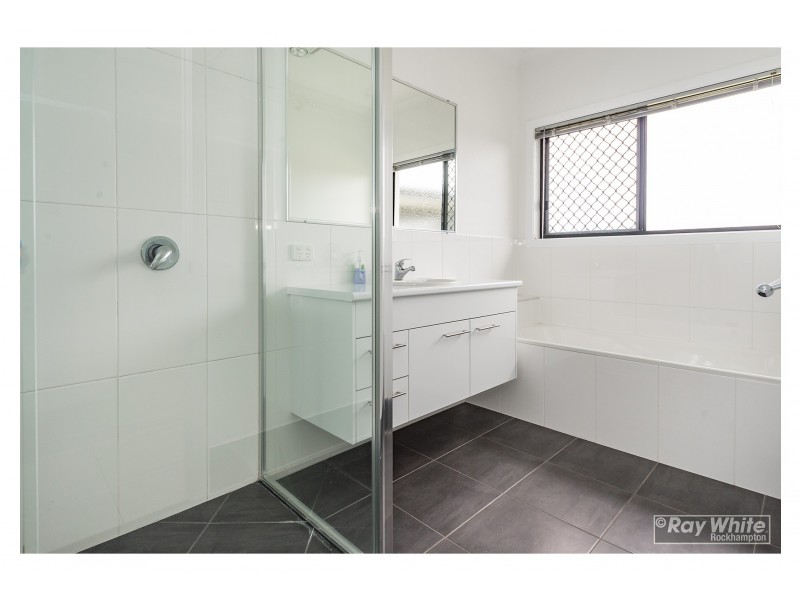 30 Riverside Drive, Parkhurst QLD 4702