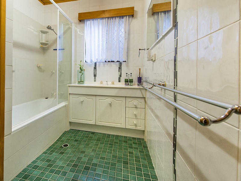 12 Jeffries Street, The Range QLD 4700