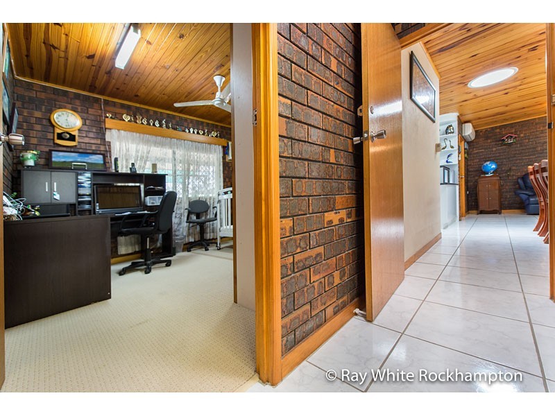12 Jeffries Street, The Range QLD 4700