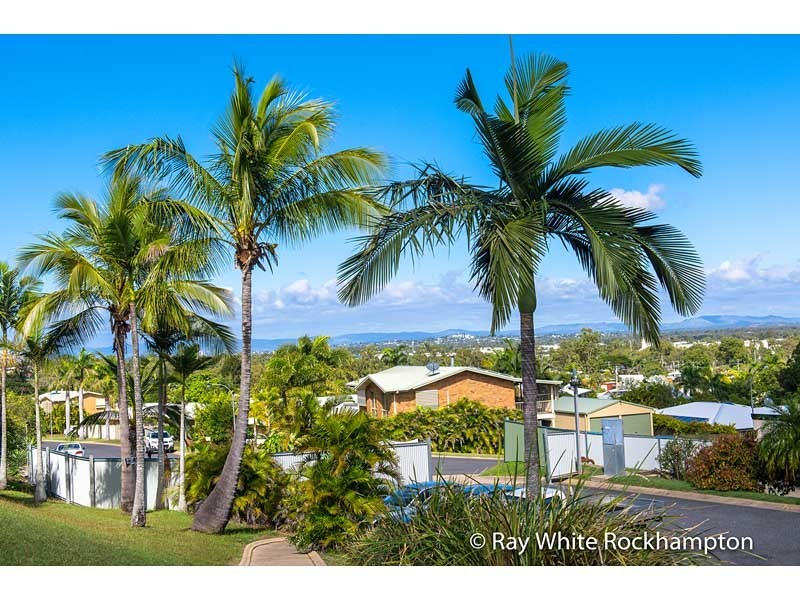 18 Leeds Avenue, Kawana QLD 4701