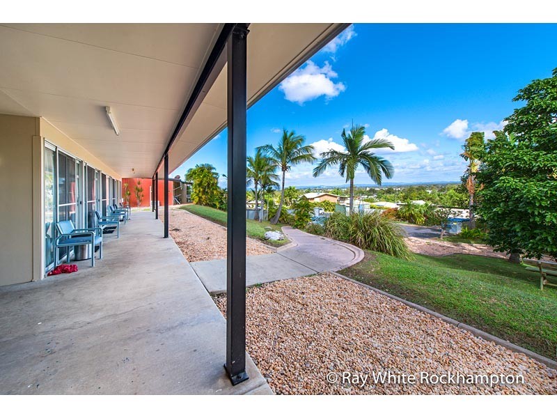 18 Leeds Avenue, Kawana QLD 4701