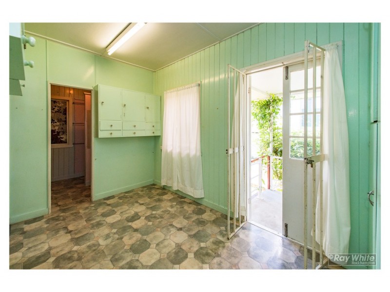 40 Cousins Street, The Range QLD 4700