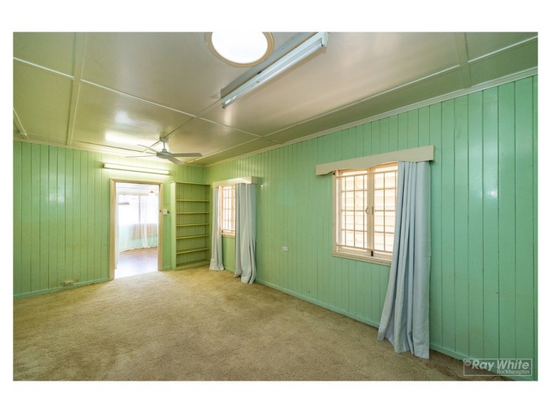 40 Cousins Street, The Range QLD 4700