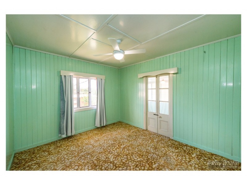 40 Cousins Street, The Range QLD 4700