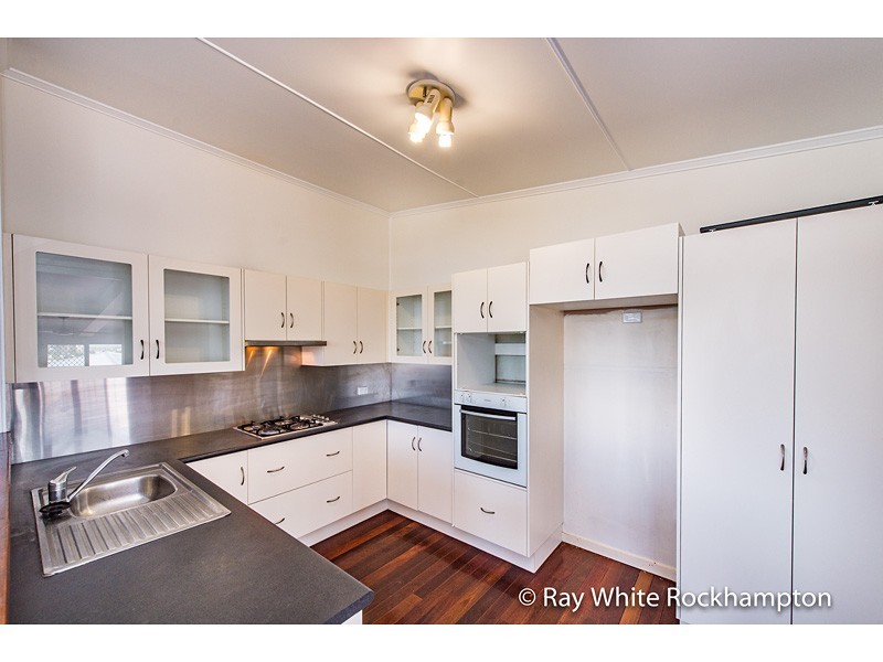 94 Caroline Street, The Range QLD 4700