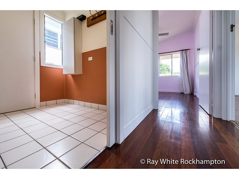 94 Caroline Street, The Range QLD 4700