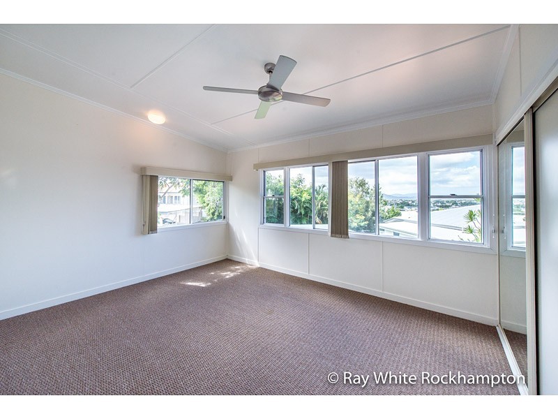 94 Caroline Street, The Range QLD 4700