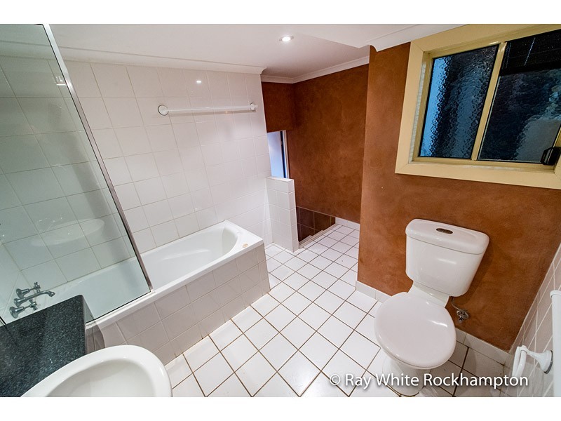 94 Caroline Street, The Range QLD 4700