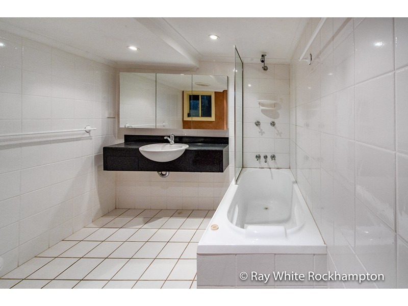 94 Caroline Street, The Range QLD 4700