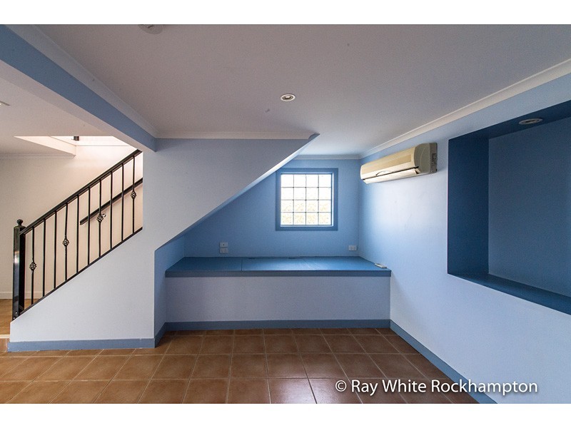 94 Caroline Street, The Range QLD 4700