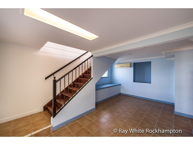 94 Caroline Street, The Range QLD 4700