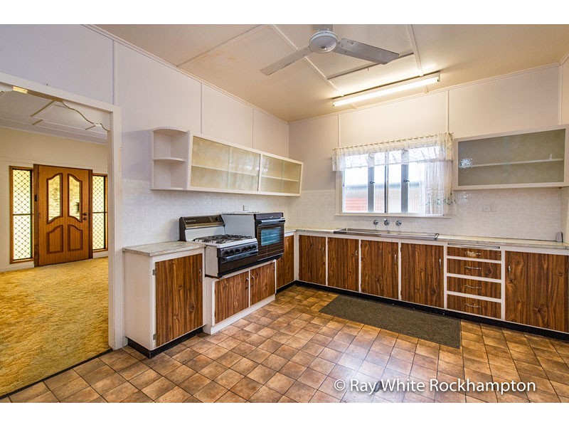 9 Luck Avenue, Wandal QLD 4700