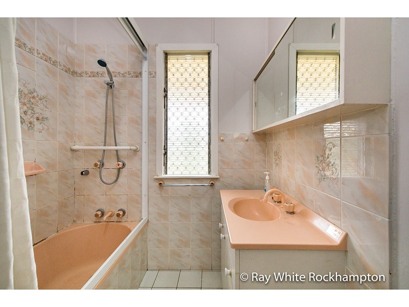 9 Luck Avenue, Wandal QLD 4700