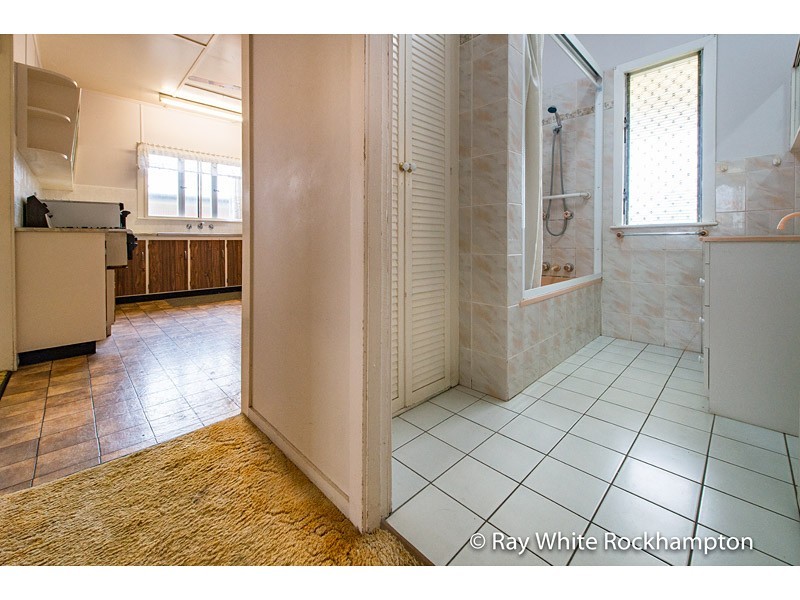 9 Luck Avenue, Wandal QLD 4700