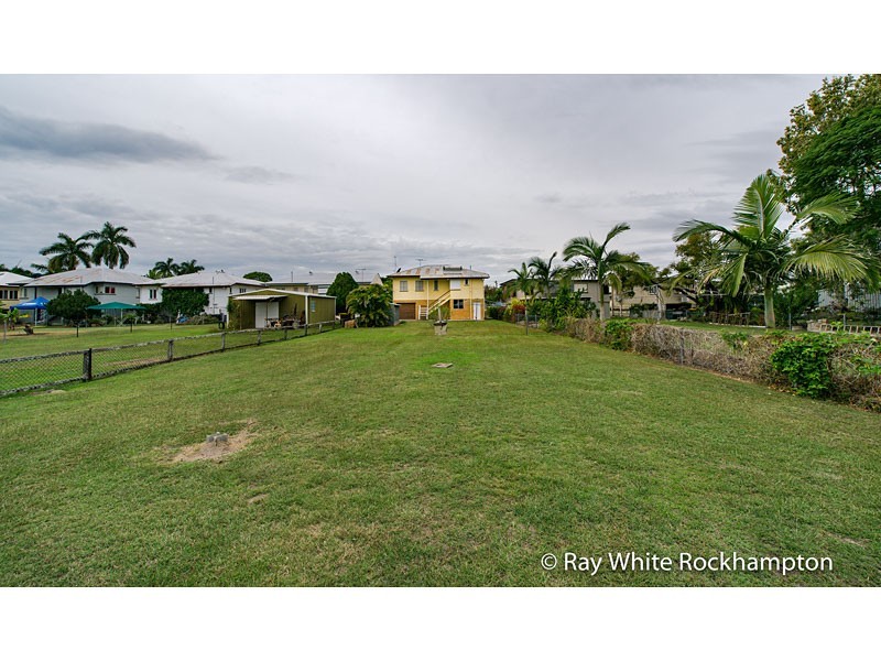 9 Luck Avenue, Wandal QLD 4700