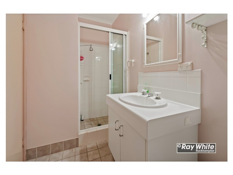 1/31 King Street, The Range QLD 4700