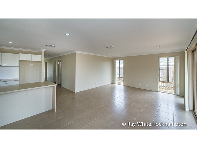 27 Leichhardt Drive, Gracemere QLD 4702