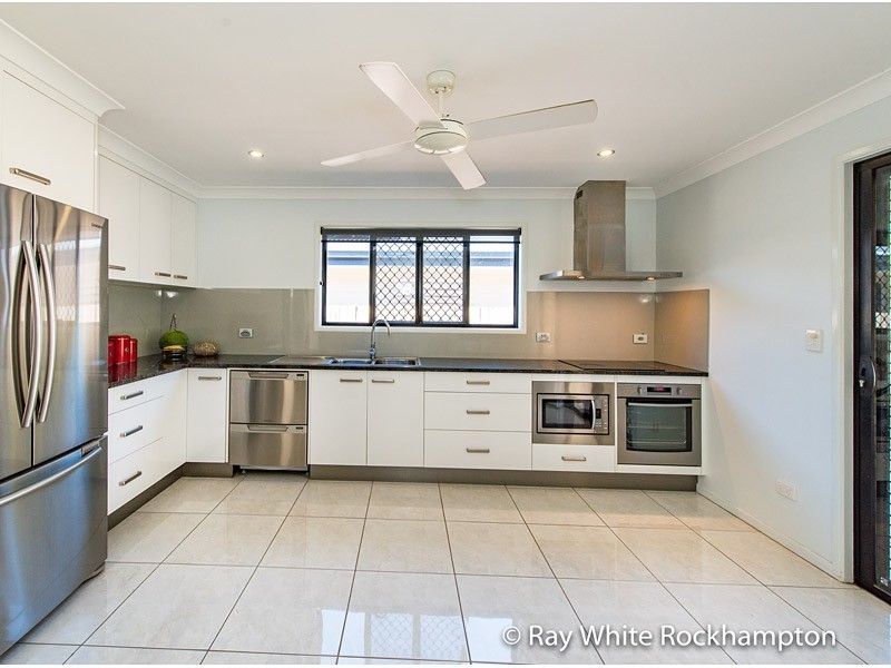 15 Hartley Street, Wandal QLD 4700