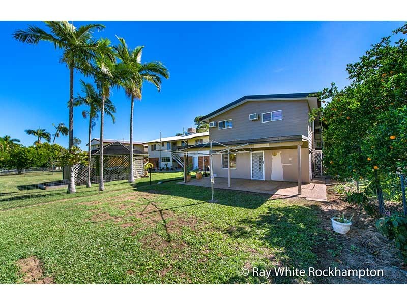 40 Wackford Street, Park Avenue QLD 4701