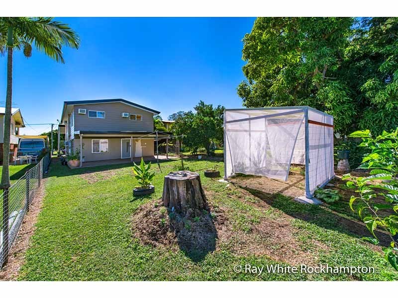 40 Wackford Street, Park Avenue QLD 4701