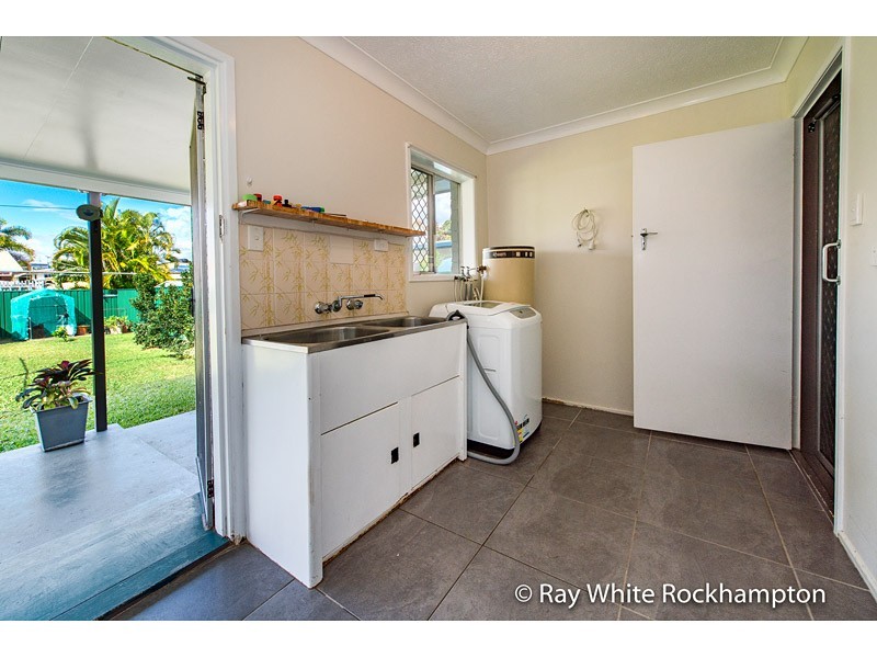 52 Sheehy Street, Park Avenue QLD 4701