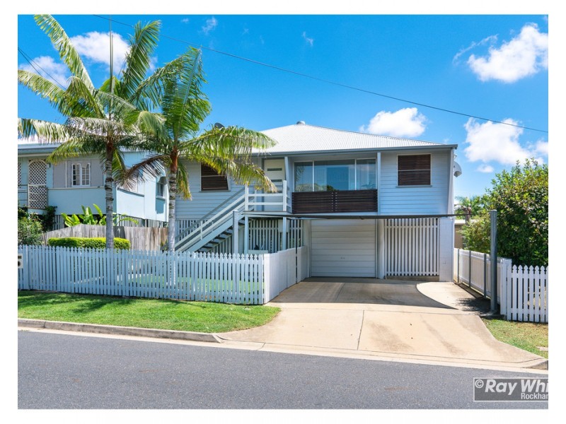 8 Cousins Street, The Range QLD 4700