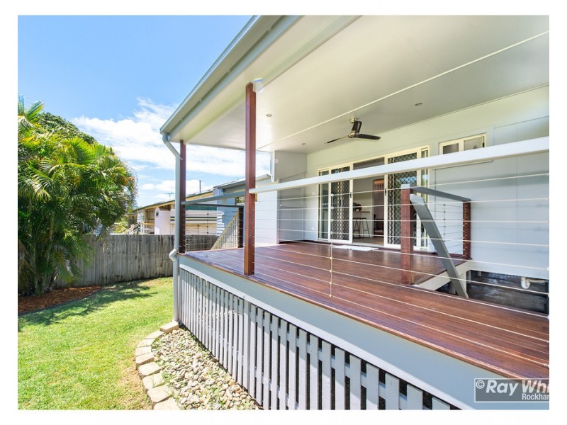 8 Cousins Street, The Range QLD 4700